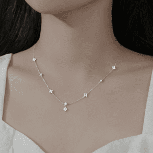 Collier minimaliste pour femme argent